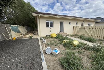 Sanmihaiu Roman, Duplex pe Parter, 3 camere,2 bai,terasa spatioasa - 2