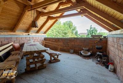 Casa cu spatiu comercial recomandat: locuinta si afacere! - 24