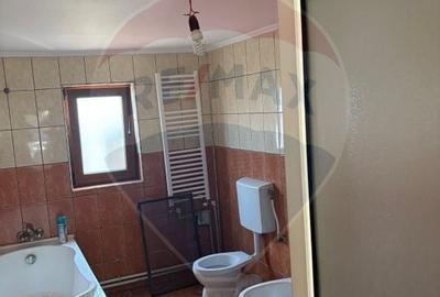 Casa cu 7 camere de vanzare in apropiere de Focsani Casa cu 7 camere de vanzare in apropiere de Focsani - 10