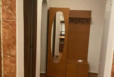 Inchiriez apartament cu o camera vizru1 - 1