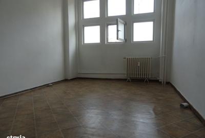 Spațiu comercial, de 146 mp, în Intim - 18