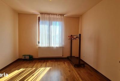 Casă cu 5 camere cu Teren 468 Mp în Iosia - 2