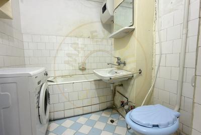 Apartament cu 3 camere semidecomandat, mobilat în Carei - 8