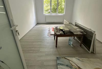Apartament cu 3 camere decomandat în Obor - 5