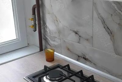 Inchiriez apartament. La parter.cu intrare din strada - 12