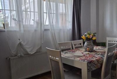 Apartament cu 4 camere decomandat, mobilat în Central - 1