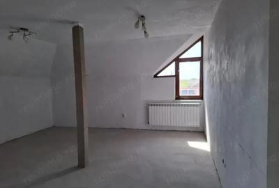 Casă cu 4 camere cu Teren 533 Mp în Nădlac - 2