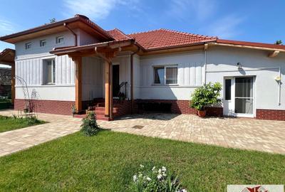 Casa de vanzare in Sebes - 2