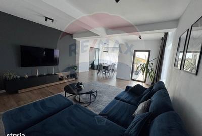 Casă cu 4 camere în Jieni