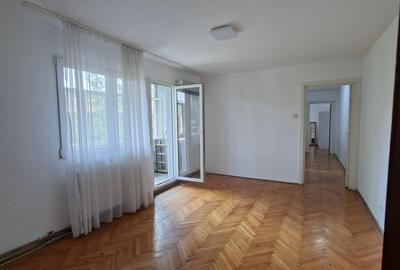 Central,   Circumvalatiunii Central,   Circumvalatiunii - 12