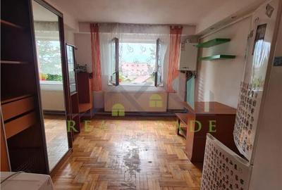 Garsoniera mobilata zona Uzina 2 - 2