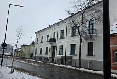 Apartament cu 3 camere în Ultracentral - 3