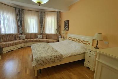 Casă cu 8 camere cu Teren 1100 Mp în Central - 9
