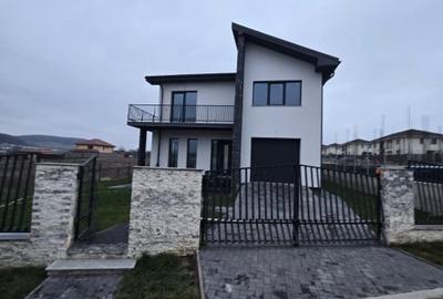 Casă individuală cu 5 camere cu Canalizare în Chinteni - 1