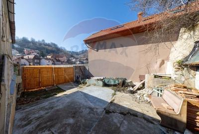 Casă cu 2 camere cu Teren 620 Mp în Schei - 11