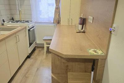 Apartament cu 2 camere semidecomandat în Micro 15 - 18