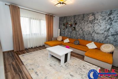 Apartament cu 3 camere decomandat în C5 - 13