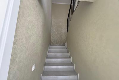 Duplex cu 4 camere cu Canalizare în Popas Păcurari - 4