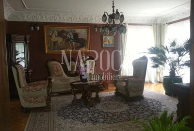 Casă individuală cu 9 camere cu Canalizare în Central - 1