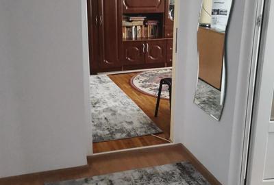 Vand apartament 3 camere decomandat din caramida - 2