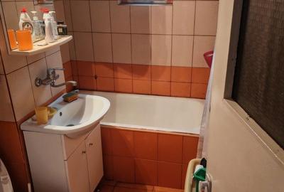 Apartament cu 3 camere semidecomandat în 9 Mai - 4