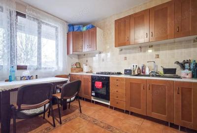 Casă cu 11 camere cu Canalizare în Dragomirești-Deal - 7