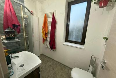 Casă cu 5 camere cu Teren 610 Mp în Dumbrăvița