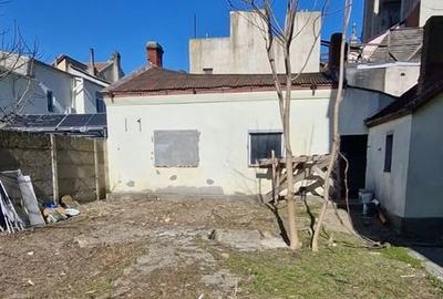 Casă cu 4 camere cu Teren 90 Mp în Central - 4