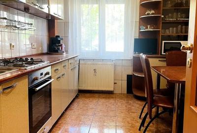 Apartament cu 3 camere decomandat, mobilat în Decebal - 10