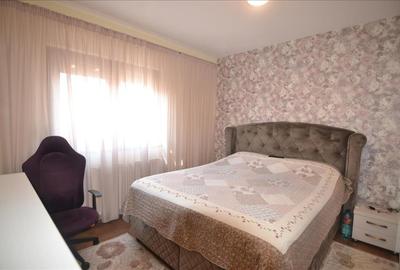 Apartament 3 camere decomandat ,2 bai ,etaj intermediar Tractorul - 4