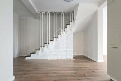 Duplex 5 camere, 3 locuri de parcare, Mosnita Noua - 1