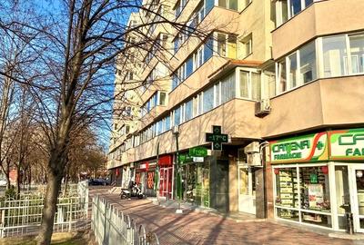 Spațiu comercial, de 80 mp, în Titan - 1