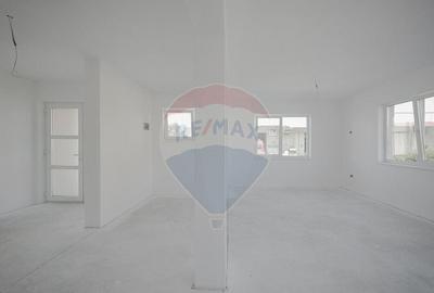 Casă cu 5 camere cu Canalizare în Iosia - 2