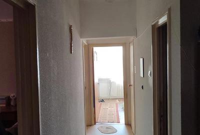 Apartament cu 3 camere decomandat în Central - 1