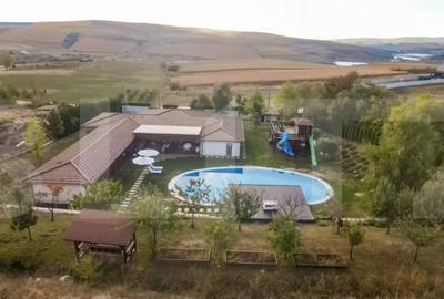 Casă cu 7 camere în Rediu - 2