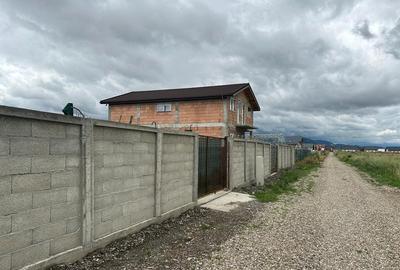 Teren de casa intravilan, zona Tarlungeni - Izvor! - 4