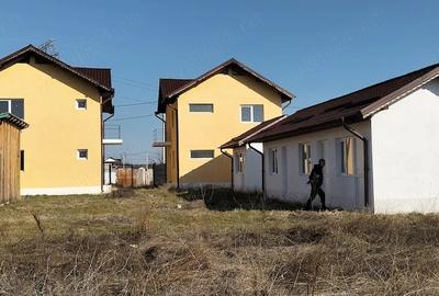 Casă cu 3 camere cu Teren 1000 Mp în Central - 3