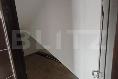 Casă cu 7 camere cu Teren 603 Mp în Central