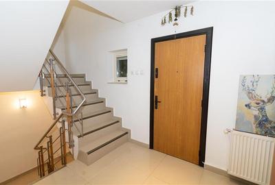 Duplex cu 8 camere cu Canalizare în Central - 16