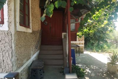 Casă cu 5 camere cu Teren 500 Mp în Central - 13