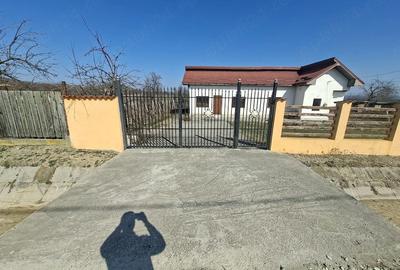 Casă cu Teren 700 Mp în Prundeni - 2