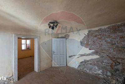 Casă cu 3 camere cu Teren 477 Mp în Central - 13