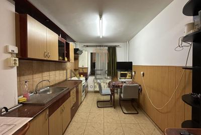 Oportunitate de investite Intre Lacuri! Apartament 3 camere decomandat - 2