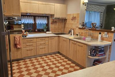 Casa in Livezeni cu piscina,garaj,pivnita foisor 4 camere si 720 mp teren - 9