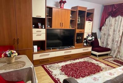 Apartament cu 2 camere decomandat în Viziru 3