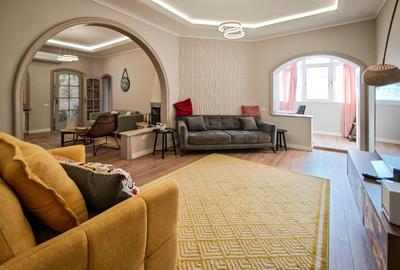 Apartament cu 3 camere semidecomandat în Primăverii - 2