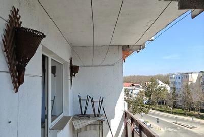 Apartament cu 3 camere decomandat în Trivale - 2