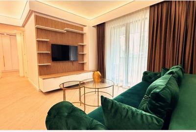 Apartament cu 3 camere decomandat în Exterior Vest