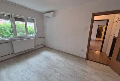 Apartament spatios etaj 2  Calea Martirilor - 2