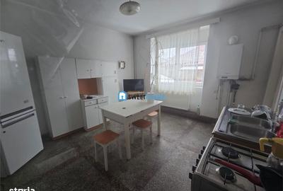 Casă cu 4 camere cu Canalizare în Central - 13